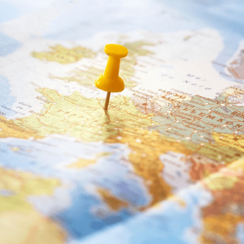 <p>Неандертальцы появились около 130&minus;150 тысяч лет назад и&nbsp;расселились на&nbsp;достаточно обширной территории. В&nbsp;какой стране ученые не&nbsp;нашли следов этого вида?</p>