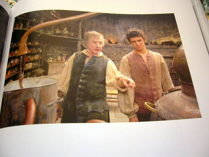 Книга: "«Парфюмер»: От книги к фильму (Подарочный иллюстрированный ...