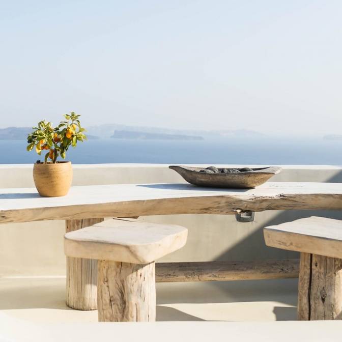 Роман с Грецией и прогулки по Парижу: путешествуем вместе с книгами