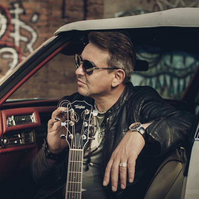 «Погнали!» Об автобиографической книге лидера группы «7Б»