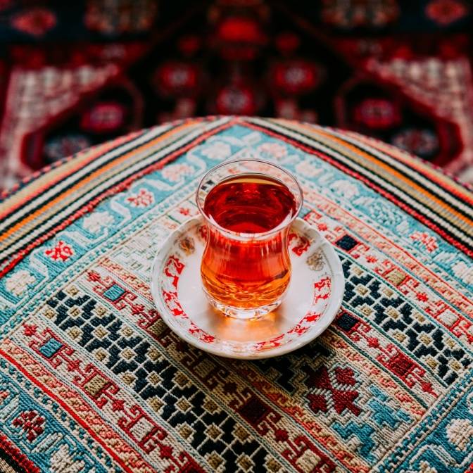 Восточное фэнтези. Почему писатели помещают героев в декорации «Тысячи и одной ночи»