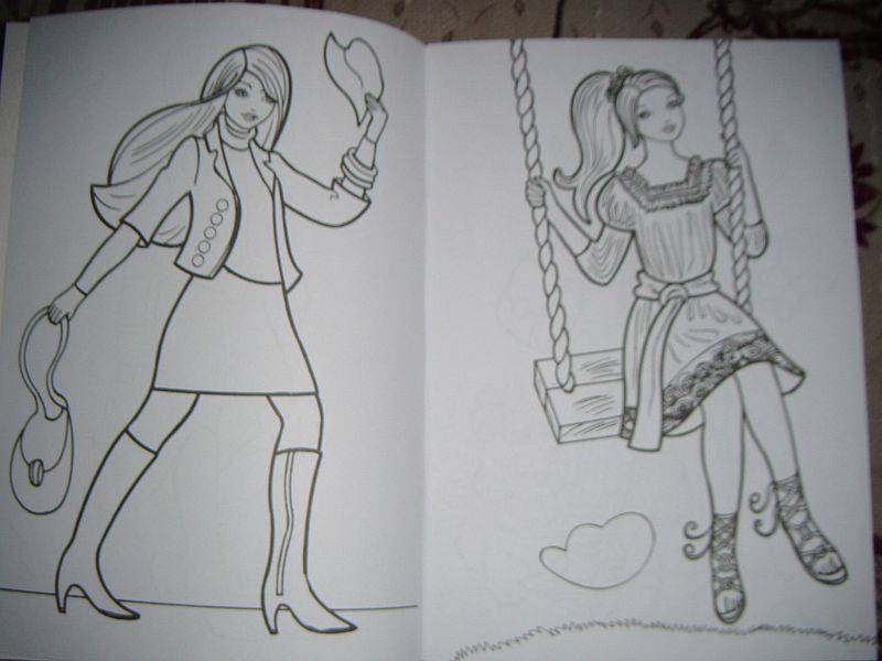 Иллюстрация 3 из 6 для Раскраска: Юные модницы | Лабиринт - книги. Источник: Iwolga