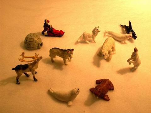 Иллюстрация 6 из 7 для Арктика, 12 фигурок (681604) | Лабиринт - игрушки. Источник: ariadna