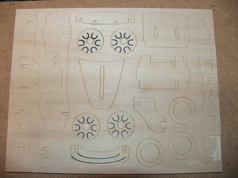 Иллюстрация 4 из 15 для Сборная деревянная модель "Кабриолет БМВ" | Лабиринт - игрушки. Источник: Сороконожка
