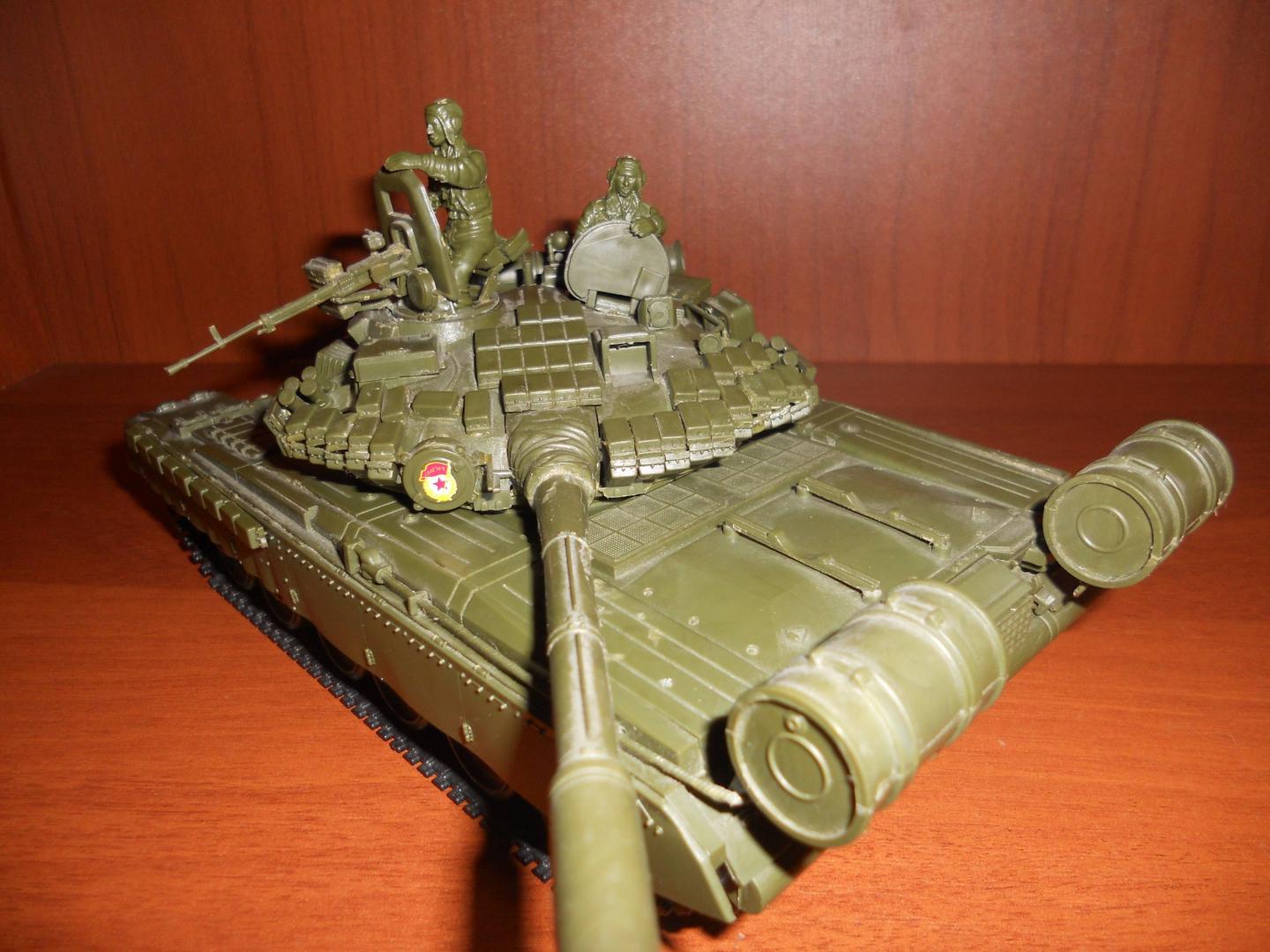 Иллюстрация 24 из 28 для Российский основной боевой танк 3592 Т-80БВ | Лабиринт - игрушки. Источник: Смирнов  Юрий Николаевич