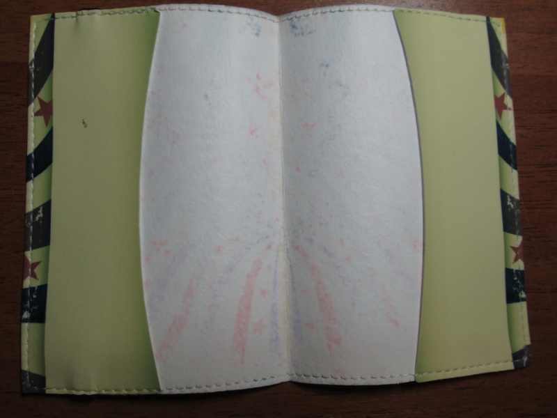 Иллюстрация 4 из 4 для Обложка для паспорта (Ps 7.4.12) | Лабиринт - канцтовы. Источник: Кэтти-Бри