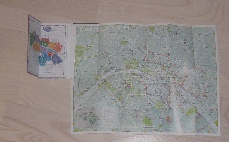 Иллюстрация 2 из 3 для Париж. Карта и путеводитель | Лабиринт - книги. Источник: satin