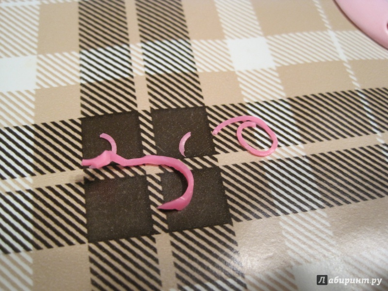 Иллюстрация 7 из 11 для Резинки для плетения (розовый, 300 штук) (39674) | Лабиринт - игрушки. Источник: Наталья