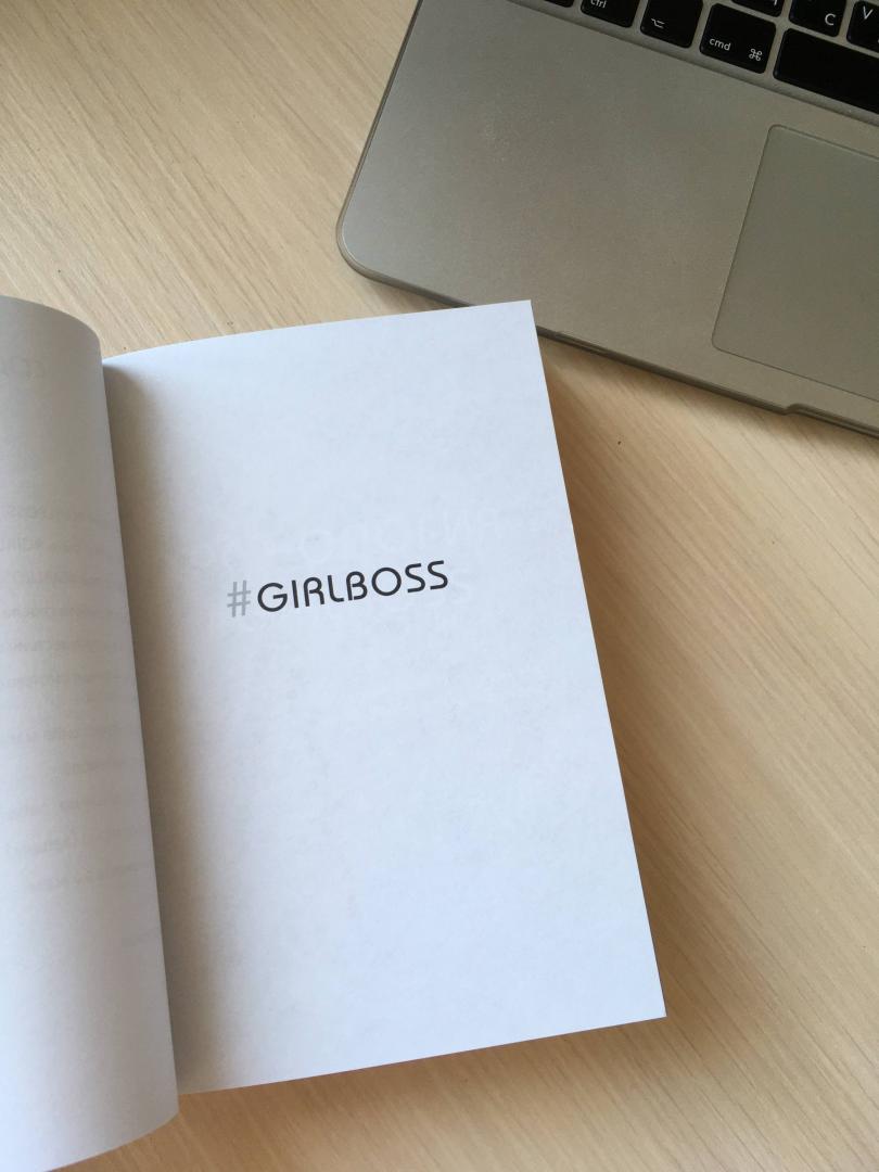 Иллюстрация 20 из 24 для #Girlboss. Как я создала миллионный бизнес, не имея денег, офиса и высшего образования - София Аморузо | Лабиринт - книги. Источник: Ленуся