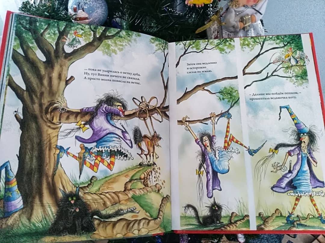 Иллюстрация 96 из 130 для Ведьмочка Винни встречает Новый год! Пять волшебных историй в одной книге - Валери Томас | Лабиринт - книги. Источник: Отзывы читателей