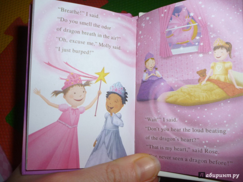 Иллюстрация 3 из 7 для Pinkalicious. Teeny Tiny Pinky Library. 4 book - Victoria Kann | Лабиринт - книги. Источник: Юрьева  Юлия