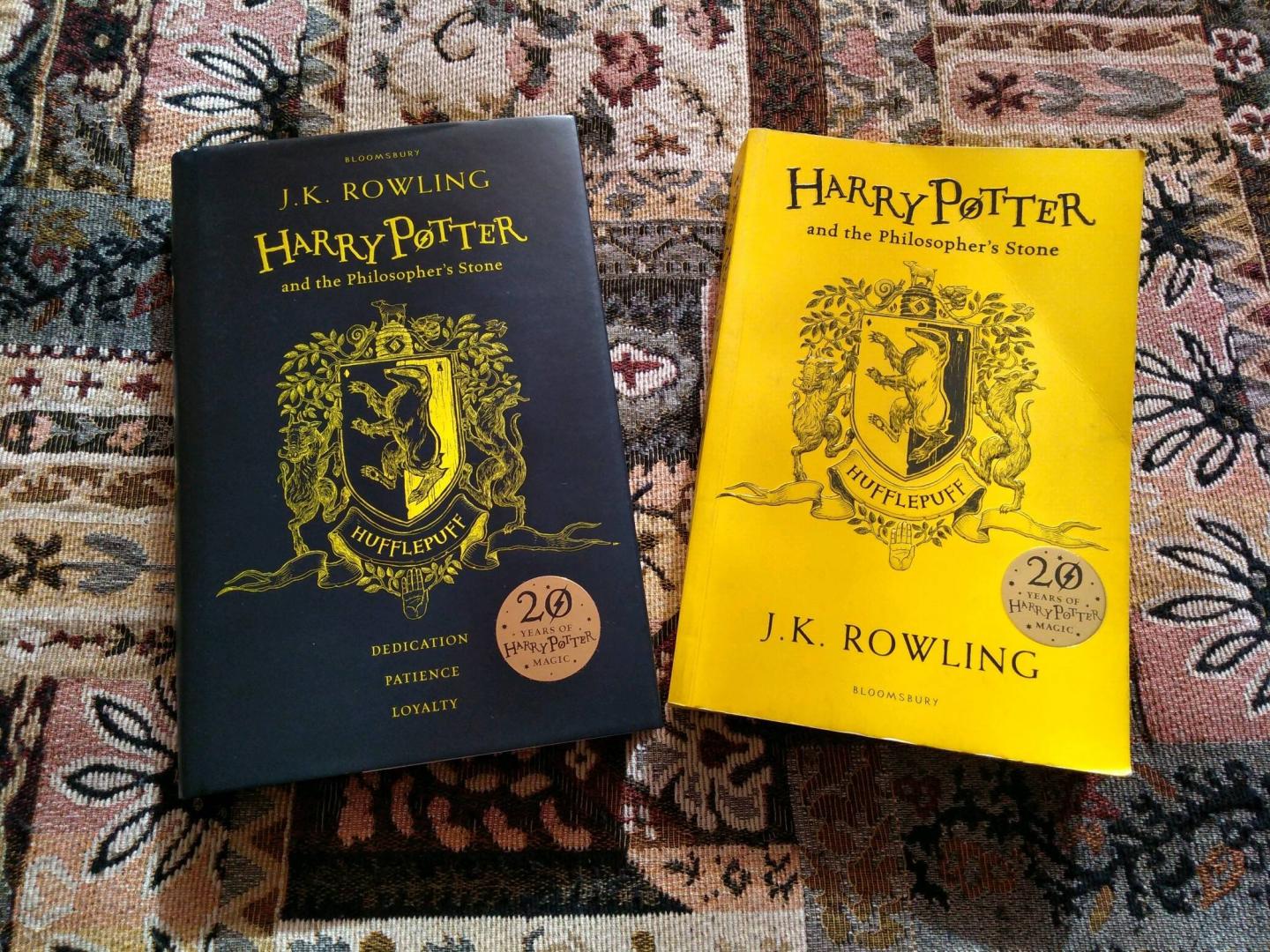Иллюстрация 9 из 22 для Harry Potter and the Philosopher's Stone. Hufflepuff Edition - Joanne Rowling | Лабиринт - книги. Источник: Филолог в тельняшке