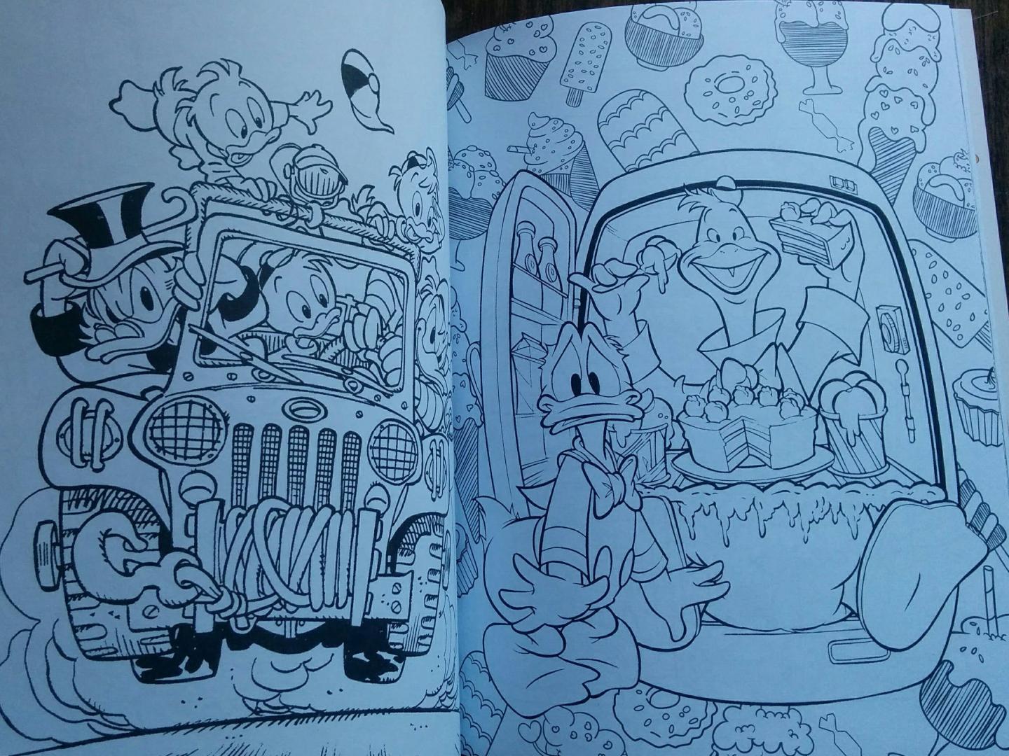 Иллюстрация 44 из 77 для Раскраска. Disney. Любимые герои. Микки, Дональд | Лабиринт - книги. Источник: Natalie Leigh