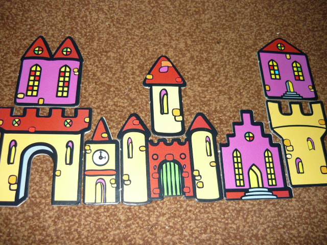 Иллюстрация 3 из 3 для Трафареты. Королевский замок | Лабиринт - игрушки. Источник: Ромашка:-)
