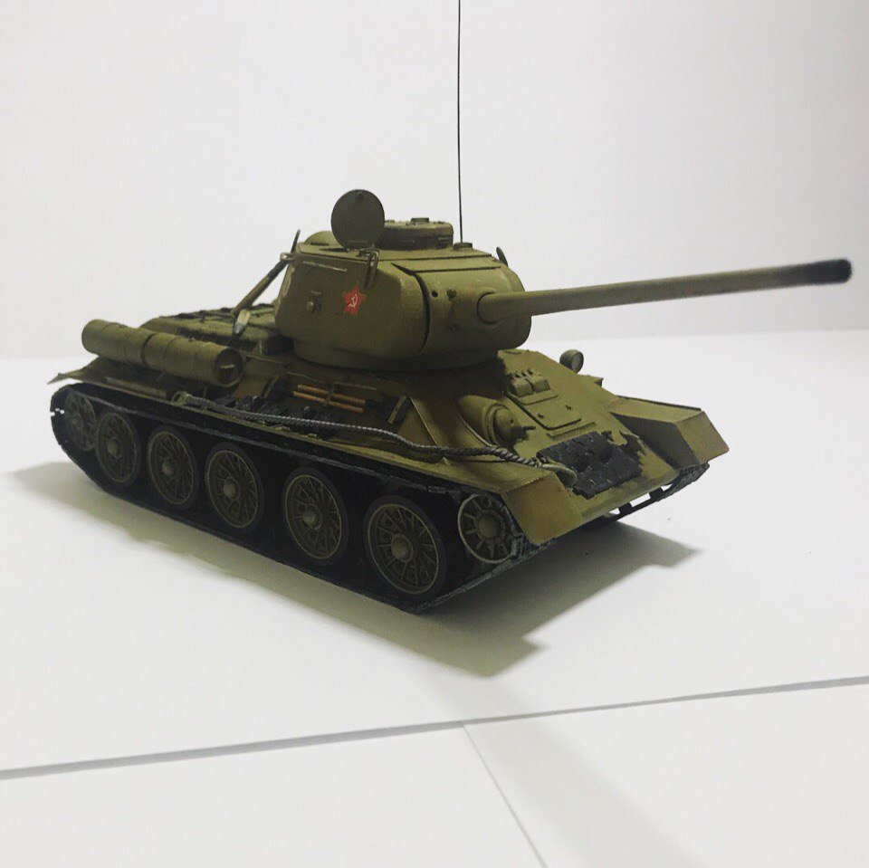 Иллюстрация 4 из 13 для Советский средний танк Т-34/85 (3533) | Лабиринт - игрушки. Источник: Лабиринт