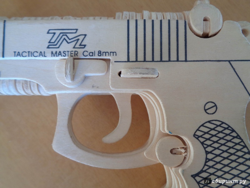 Иллюстрация 6 из 12 для Сборная деревянная модель Пистолет Беретта M-92F | Лабиринт - игрушки. Источник: ЕККА