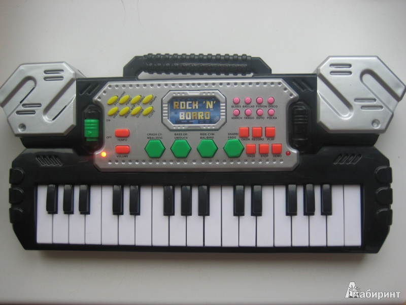 Иллюстрация 2 из 3 для Пианино музыкальное, 32 клавиши (3216С) | Лабиринт - игрушки. Источник: So_va