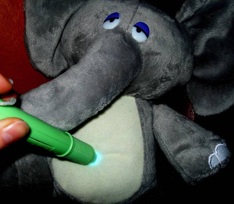 Иллюстрация 3 из 9 для Слоненок (25см) с чудо-карандашом (9505ART01-E) | Лабиринт - игрушки. Источник: vvpol14