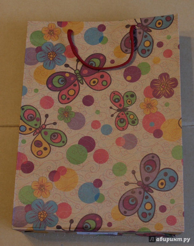 Иллюстрация 2 из 6 для Пакет бумажный "Бабочки большой" (24х33х8 см) (38858) | Лабиринт - сувениры. Источник: ShipоvniK