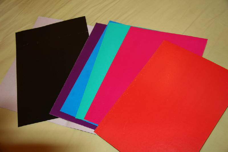Иллюстрация 6 из 10 для Цветной мелованный картон, 7 листов, 7 цветов (ЦКМ1757) | Лабиринт - канцтовы. Источник: kisska
