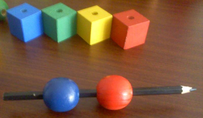 Иллюстрация 8 из 8 для Бусы геометрические цветные (Ш-042) | Лабиринт - игрушки. Источник: Tatka