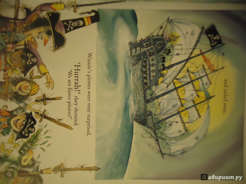 Иллюстрация 12 из 19 для Winnie's Pirate Adventure - Valerie Thomas | Лабиринт - книги. Источник: Р.  Анастасия