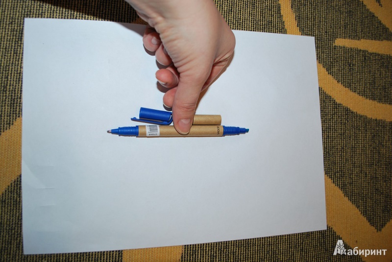 Иллюстрация 3 из 5 для Шариковая ручка с голубым маркером (070068 ) | Лабиринт - канцтовы. Источник: Журавлёва  Анна