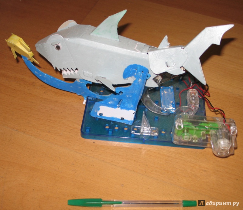 Иллюстрация 3 из 5 для Научный опыт  "Акула" (с красками, на батарейках) (37211) | Лабиринт - игрушки. Источник: СветланаС