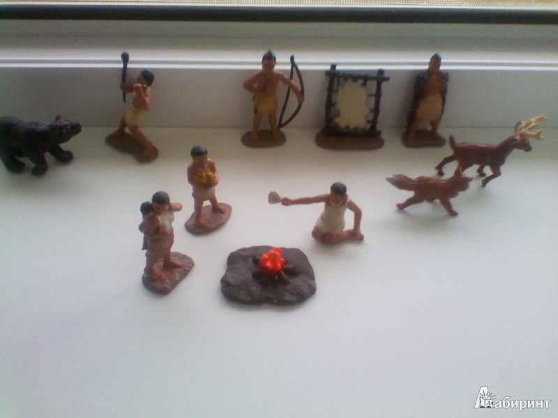 Иллюстрация 7 из 11 для Поухатанские индейцы, 12 фигурок (680304) | Лабиринт - игрушки. Источник: sontana
