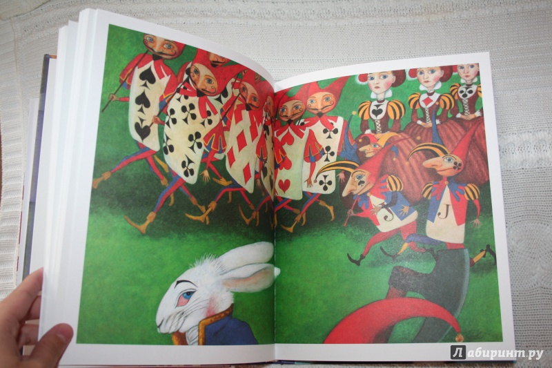 Иллюстрация 43 из 57 для Приключения Алисы в Стране Чудес - Льюис Кэрролл | Лабиринт - книги. Источник: Иванова  Анна