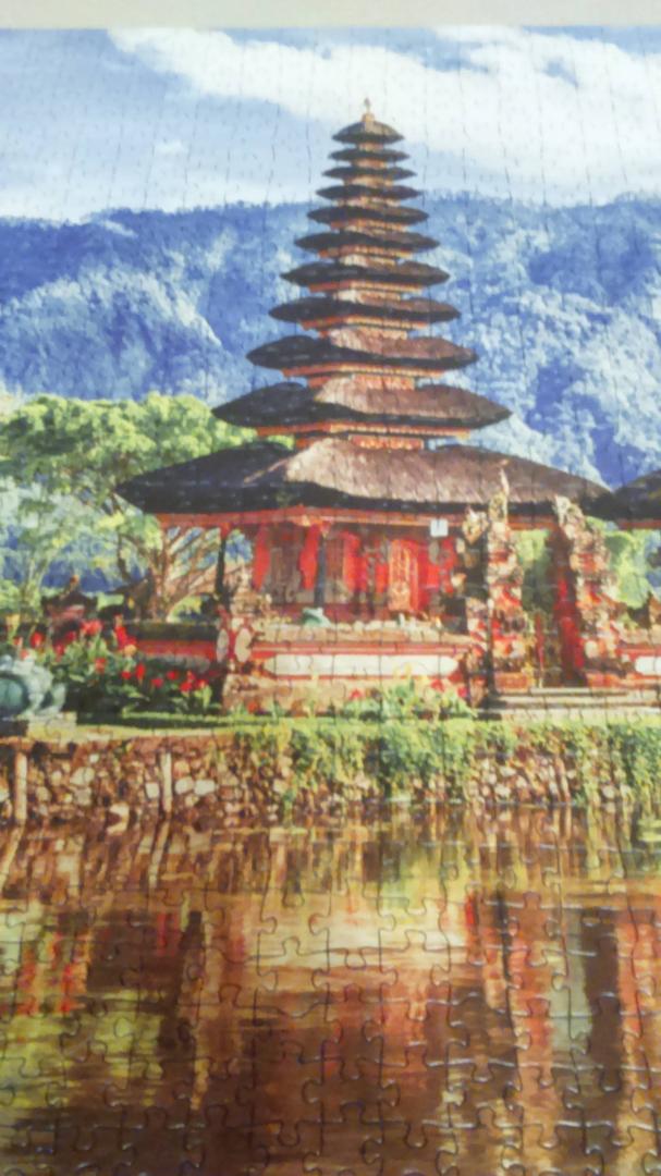Иллюстрация 4 из 6 для Пазл-2000 "Храм Улун Дану, Улувату, Индонезия" (17674) | Лабиринт - игрушки. Источник: Павел