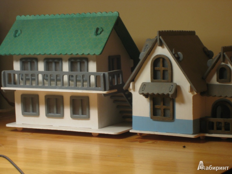 Иллюстрация 5 из 7 для Сборная деревянная модель "Дачный домик" (PH061) | Лабиринт - игрушки. Источник: Cheeky Pee Barum