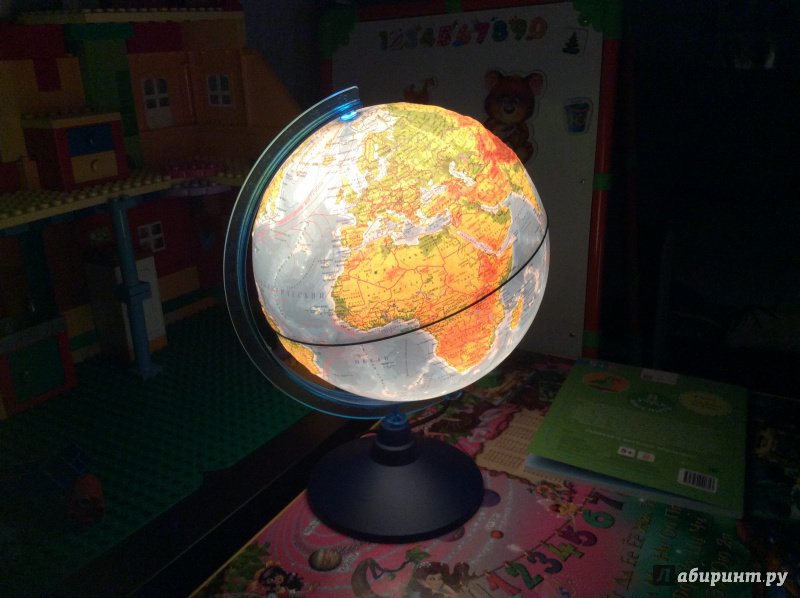 Иллюстрация 3 из 3 для Глобус Земли физический рельефный с подсветкой (d=250 мм) (Ке022500194) | Лабиринт - канцтовы. Источник: Кот ученый