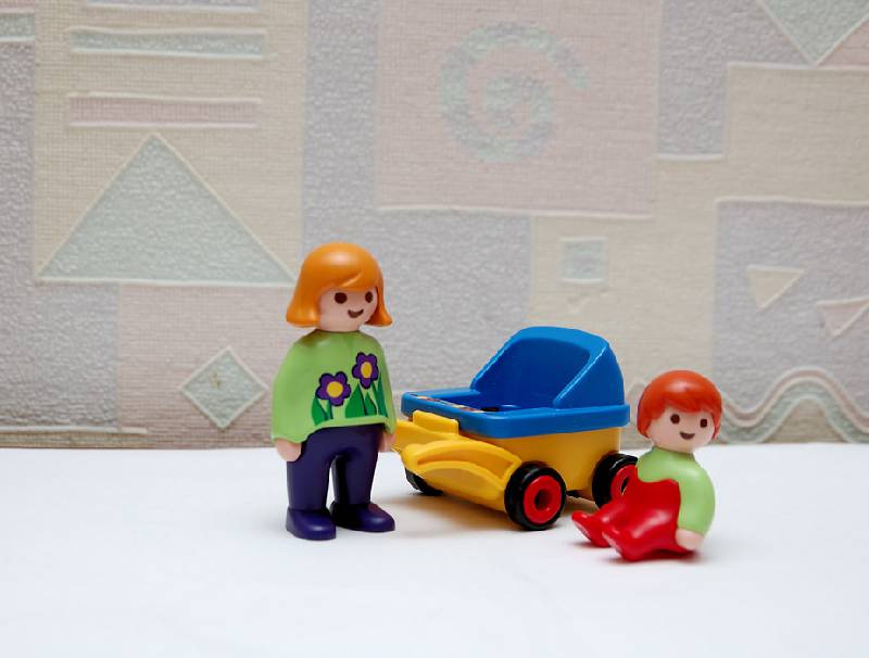 Иллюстрация 8 из 8 для Мама и малыш в коляске (6749) | Лабиринт - игрушки. Источник: LutikL