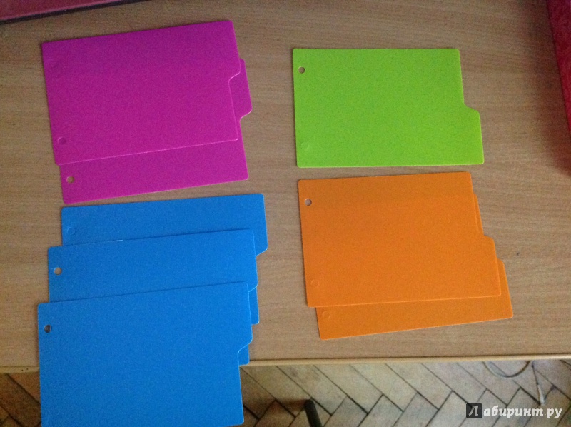Иллюстрация 5 из 14 для Пластиковые разделители для тетрадей со сменным блоком (8 штук, 4 цвета) (85501) | Лабиринт - канцтовы. Источник: СтасЯ