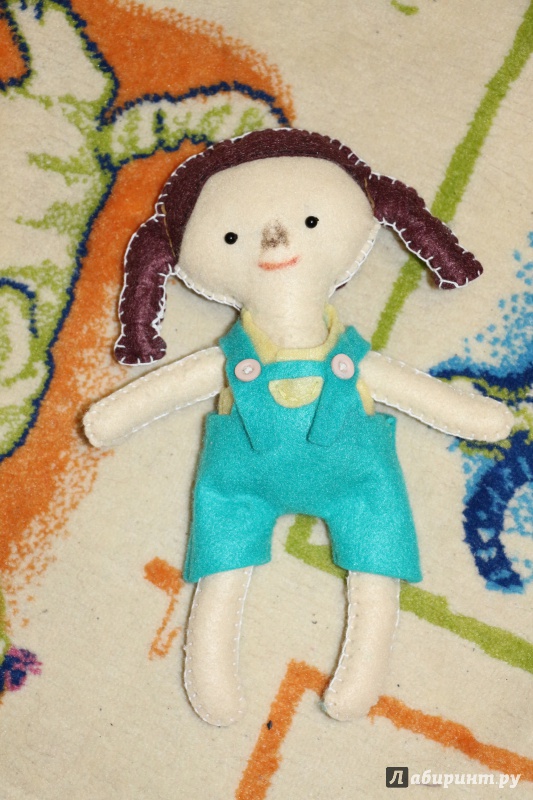 Иллюстрация 6 из 6 для Набор для детского творчества. Шьем куклу "Полина" (48131) | Лабиринт - игрушки. Источник: Гулина  Полина Сергеевна