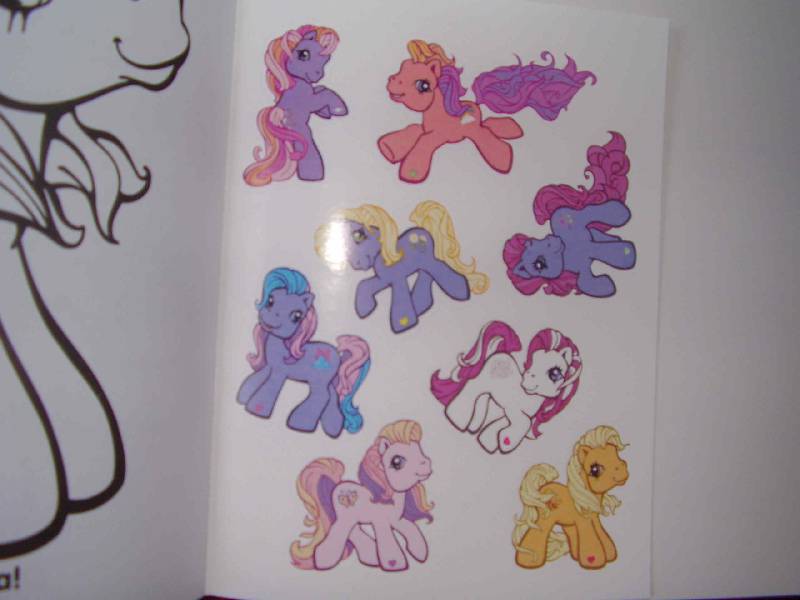 Иллюстрация 3 из 3 для Наклей и раскрась для самых маленьких "Мой маленький пони" (№ 1010) | Лабиринт - книги. Источник: ИринаС