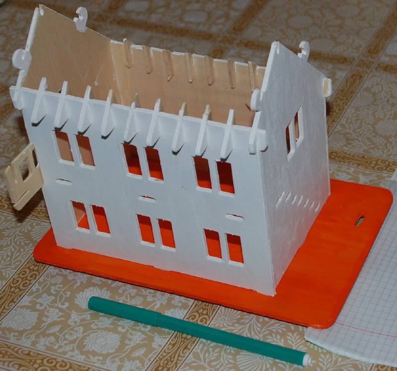 Иллюстрация 3 из 6 для Сборная модель "Деревянный домик" (PH065) | Лабиринт - игрушки. Источник: МаRUSя