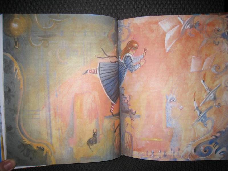 Иллюстрация 16 из 89 для Алиса в Зазеркалье - Льюис Кэрролл | Лабиринт - книги. Источник: Шакти