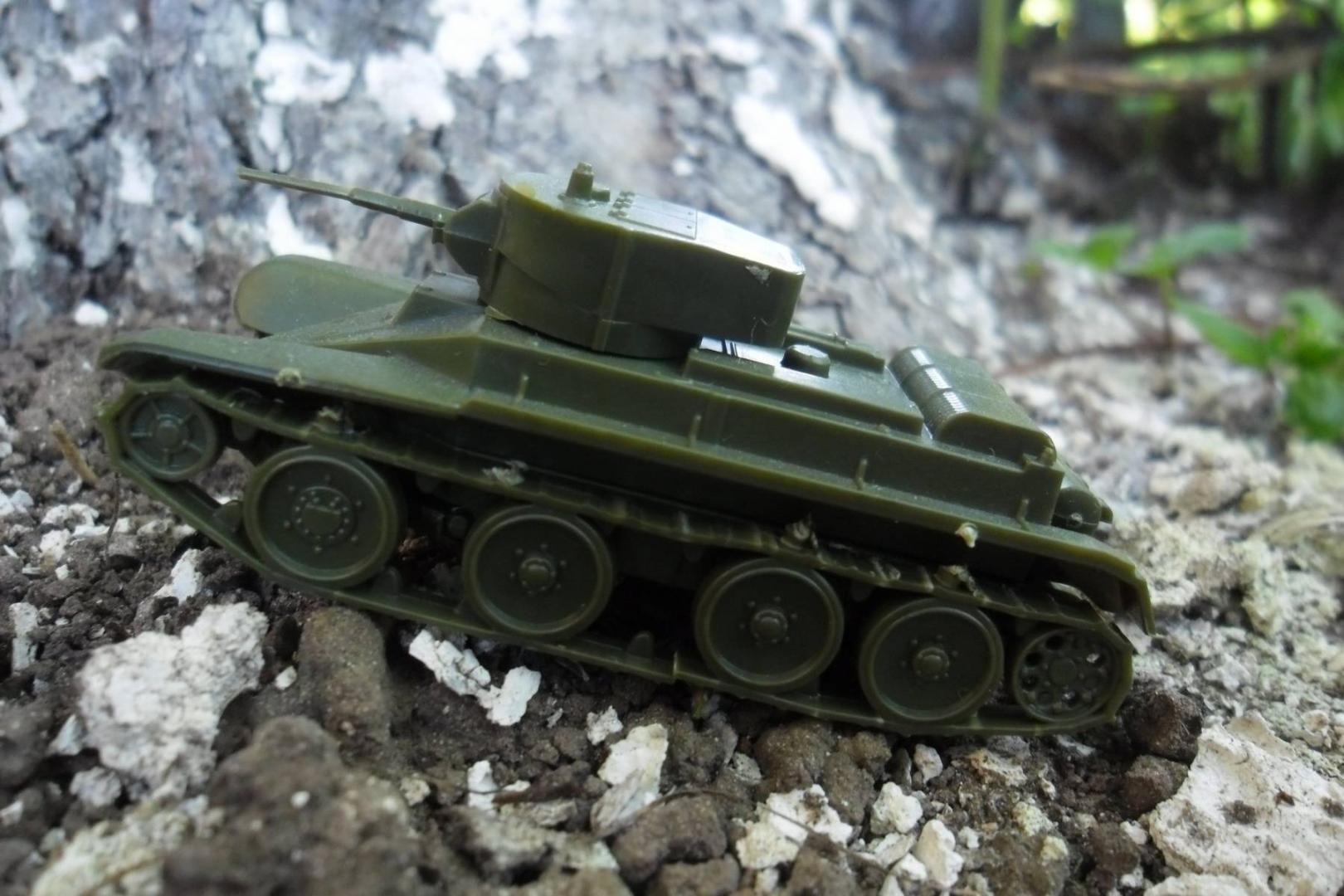 Иллюстрация 4 из 10 для Советский танк БТ-5 (6129) | Лабиринт - игрушки. Источник: Щеникова  Мария Михайловна