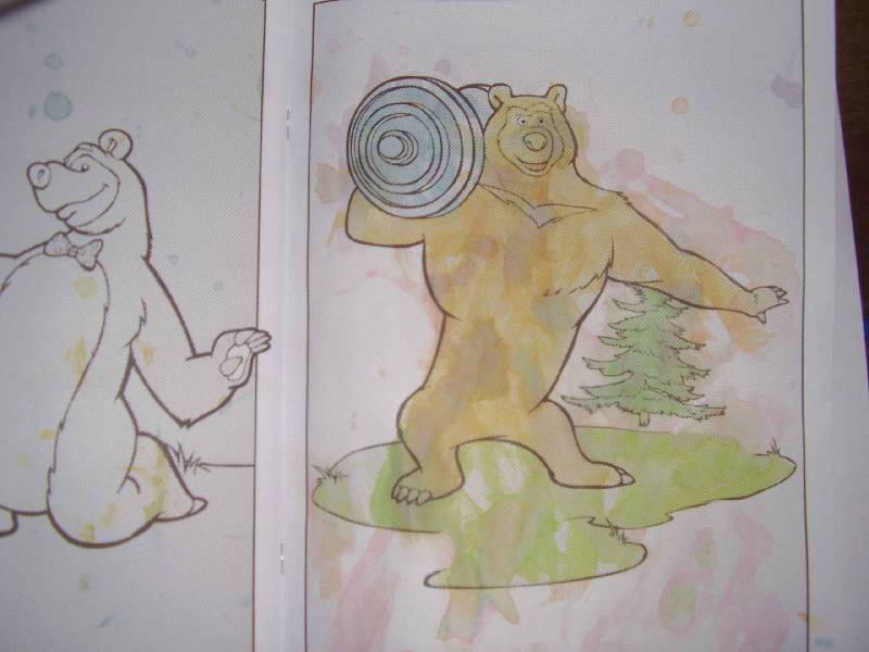 Иллюстрация 3 из 4 для Водная раскраска "Маша и Медведь" (№1002) | Лабиринт - книги. Источник: ИринаС