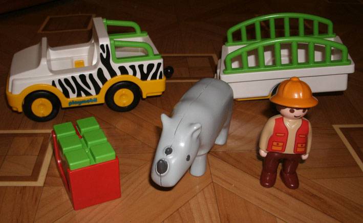 Иллюстрация 2 из 7 для Набор игровой "Джип-сафари с прицепом и носорогом" (6743) | Лабиринт - игрушки. Источник: Ёжик