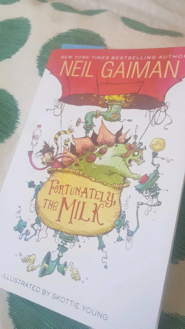 Иллюстрация 11 из 12 для Fortunately, the Milk... - Neil Gaiman | Лабиринт - книги. Источник: Пилипак Алина