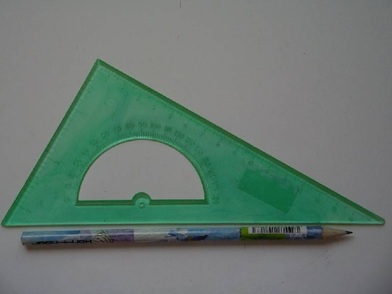 Иллюстрация 2 из 2 для Треугольник с транспортиром, прозрачный, в ассортименте | Лабиринт - канцтовы. Источник: Tiger.