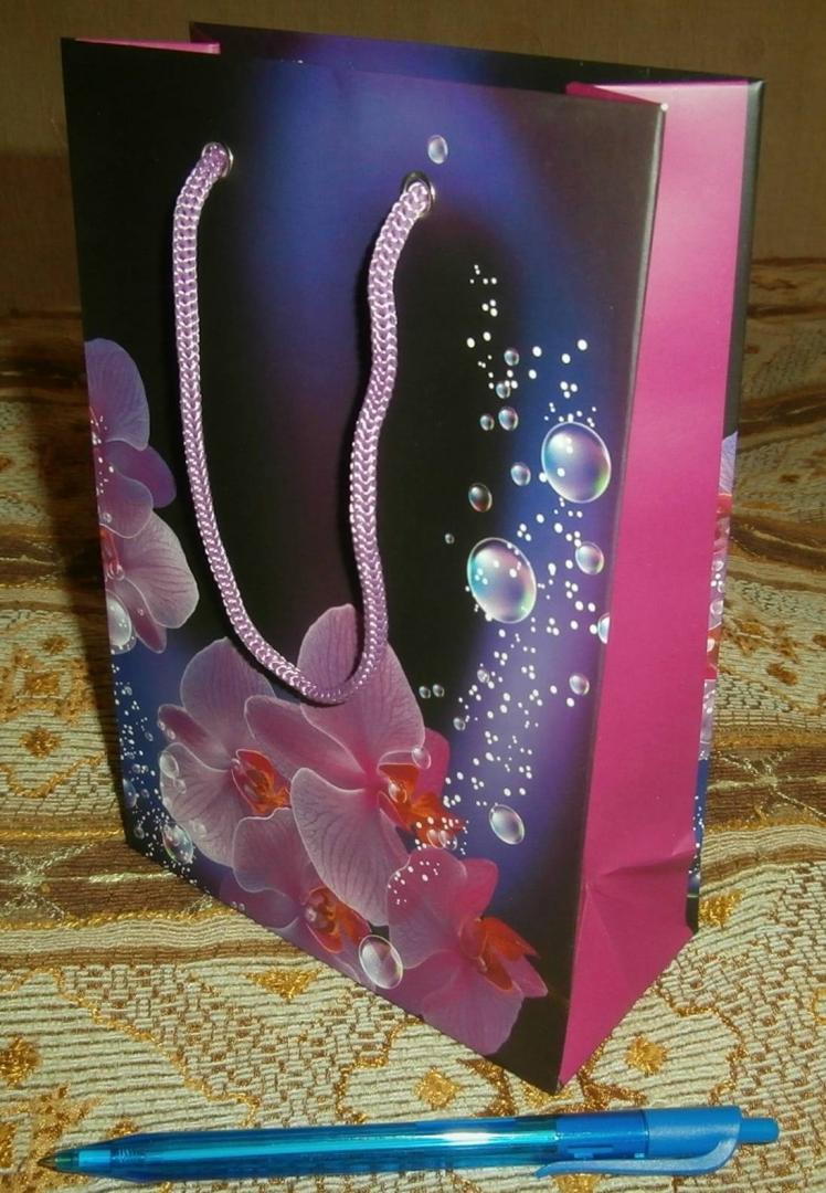 Иллюстрация 4 из 4 для Пакет подарочный (цветы-орхидеи) (14х20х6,5 см) | Лабиринт - сувениры. Источник: InnS
