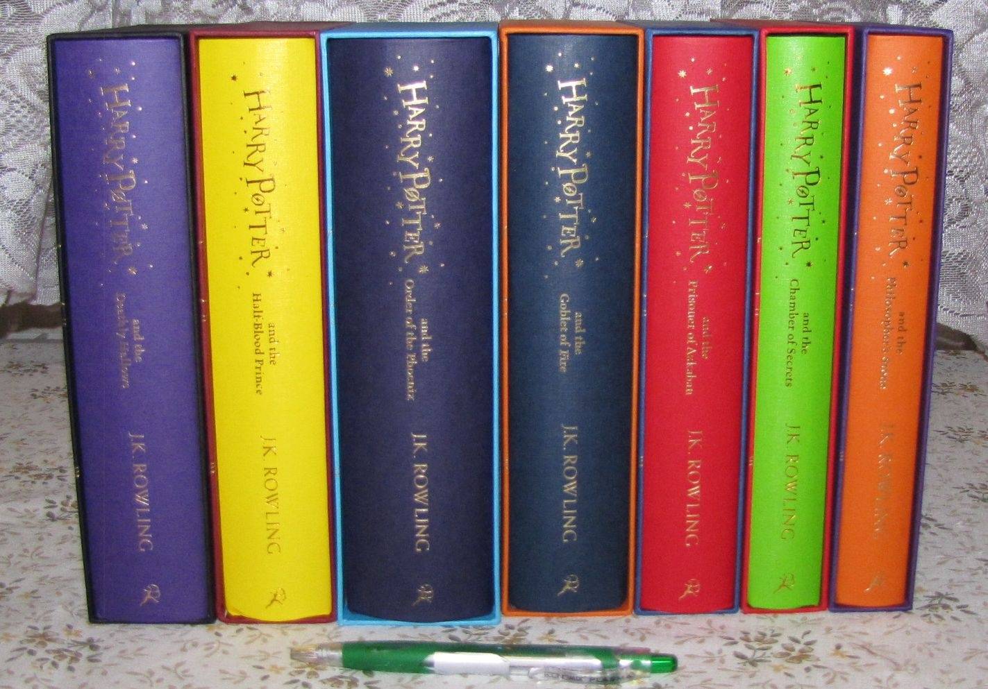 Иллюстрация 27 из 54 для Harry Potter and the Philosopher's Stone. Gift Edition - Joanne Rowling | Лабиринт - книги. Источник: V  Marisha