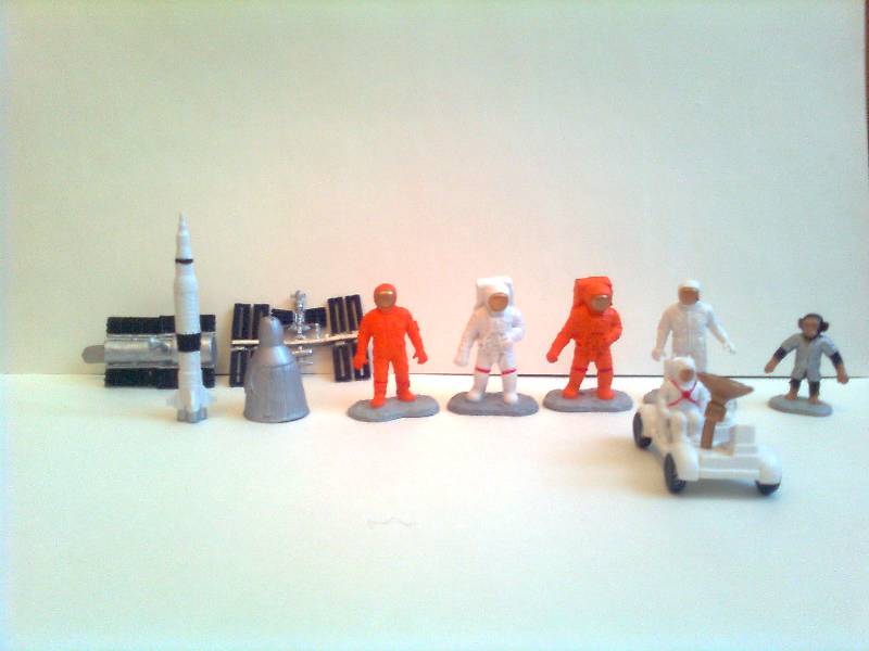 Иллюстрация 2 из 6 для Приключения в космосе (701304) | Лабиринт - игрушки. Источник: -)  Олеся