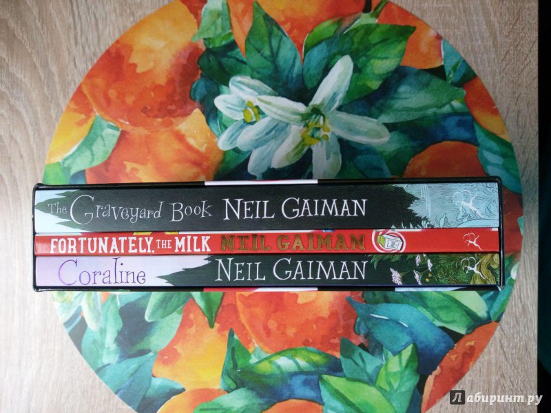 Иллюстрация 45 из 55 для Neil Gaiman & Chris Riddell 3-book Box Set - Neil Gaiman | Лабиринт - книги. Источник: fi