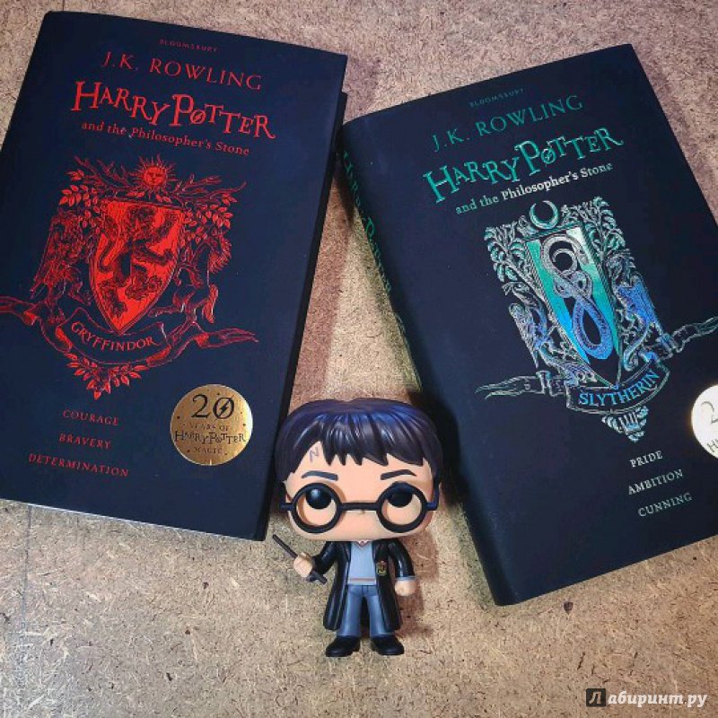 Иллюстрация 2 из 27 для Harry Potter and the Philosopher's Stone. Slytherin Edition - Joanne Rowling | Лабиринт - книги. Источник: Кодинец Люба