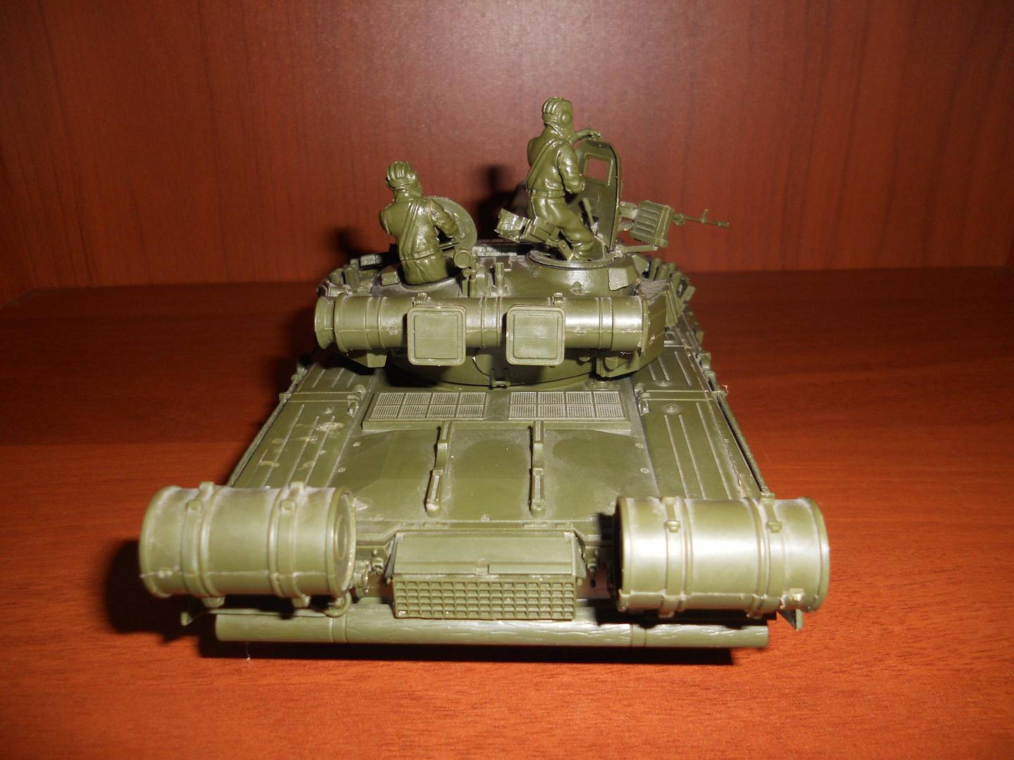 Иллюстрация 25 из 28 для Российский основной боевой танк 3592 Т-80БВ | Лабиринт - игрушки. Источник: Смирнов  Юрий Николаевич